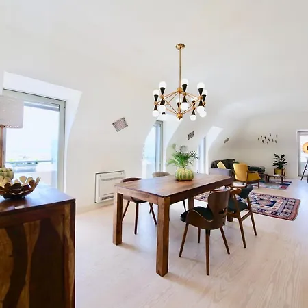 Luxury Apartment By Myplaceforyou, Very Quiet, Close To Time Out Market Lisbon-2